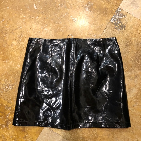 Vinyl mini skirt - Picture 5 of 5